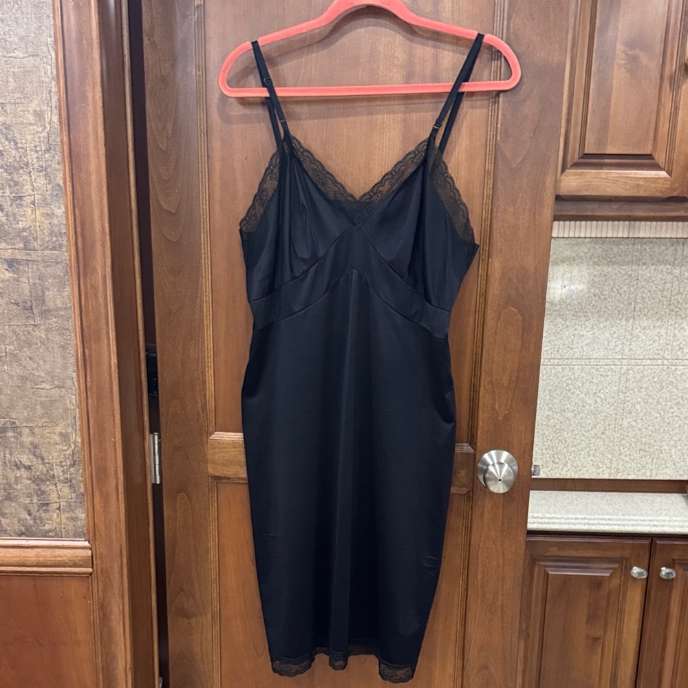 Gaymode Classic Black Lace-Trim full Slip size 40